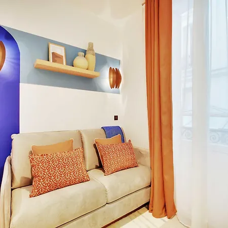 Cozy Parisian 2p In The Prestigious 8th * Parigi