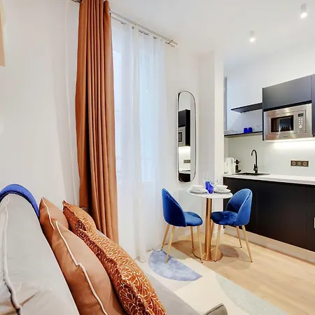 Cozy Parisian 2p In The Prestigious 8th Appartamento Parigi